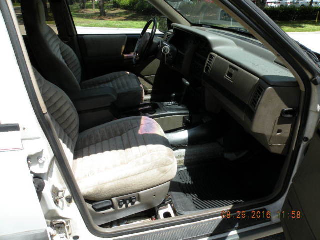 1993 Jeep Grand Cherokee - photo 11