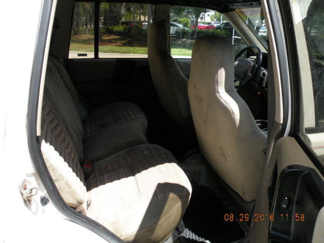 1993 Jeep Grand Cherokee - photo 12