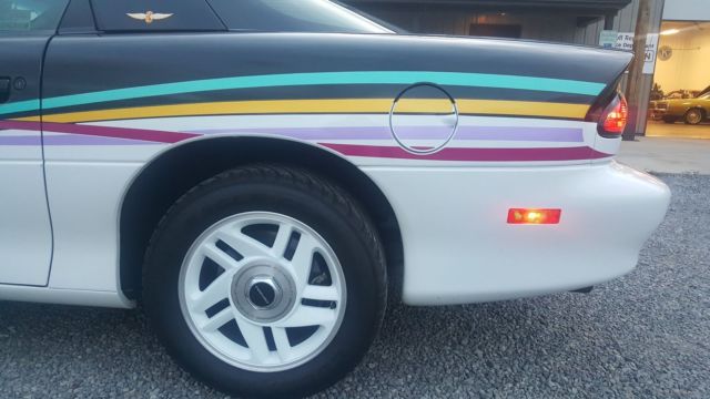 1993 Chevrolet Camaro Z28 - photo 11