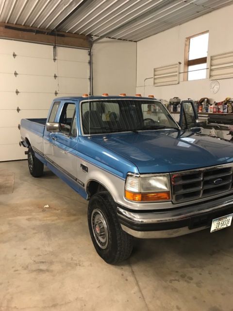 1993 Ford F-250 XLT - photo 2