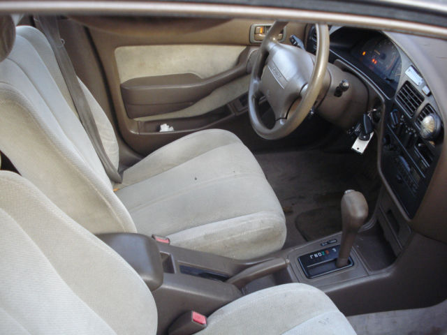 1994 Toyota Camry LE - photo 4