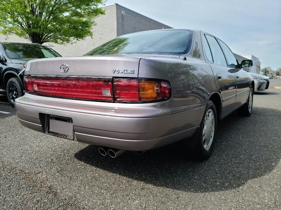1994 Toyota Camry XLE - photo 6