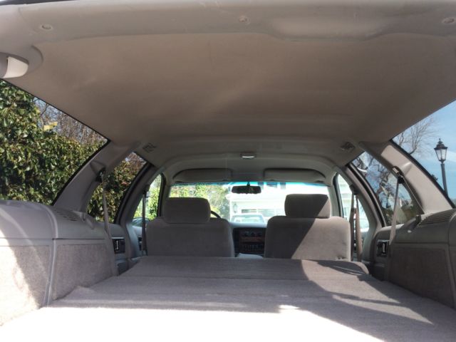 1994 Chevrolet Caprice Classic Wagon 4-Door - photo 12