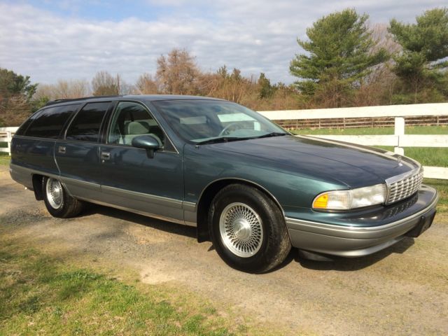 1994 Chevrolet Caprice Classic Wagon 4-Door - photo 9