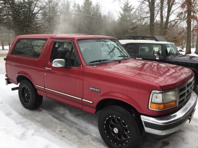 1994 Ford Bronco XLT - photo 2