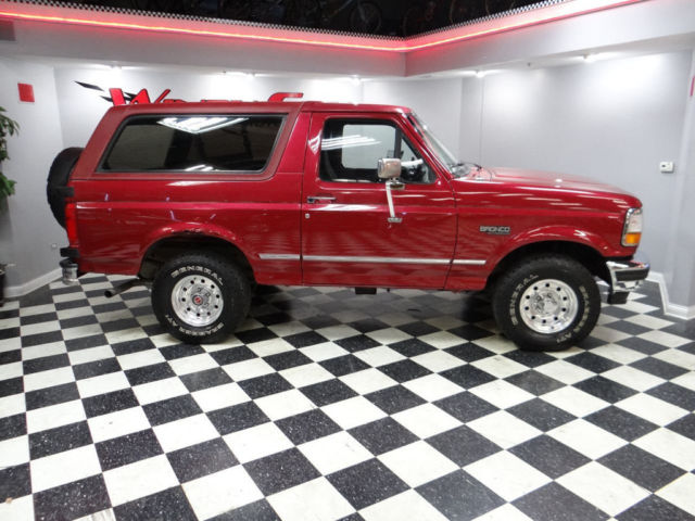 1994 Ford Bronco 105" WB XLT - photo 2