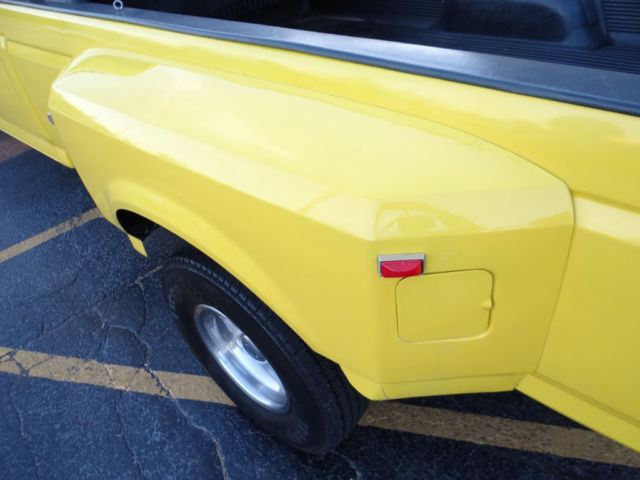 1994 Ford F-350 - photo 9