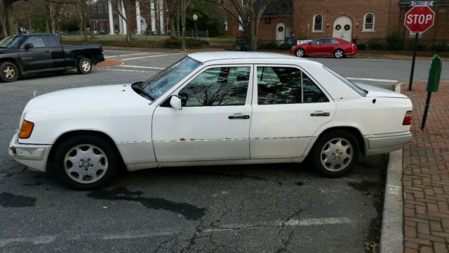 1994 Mercedes-Benz E-Class sedan - photo 4