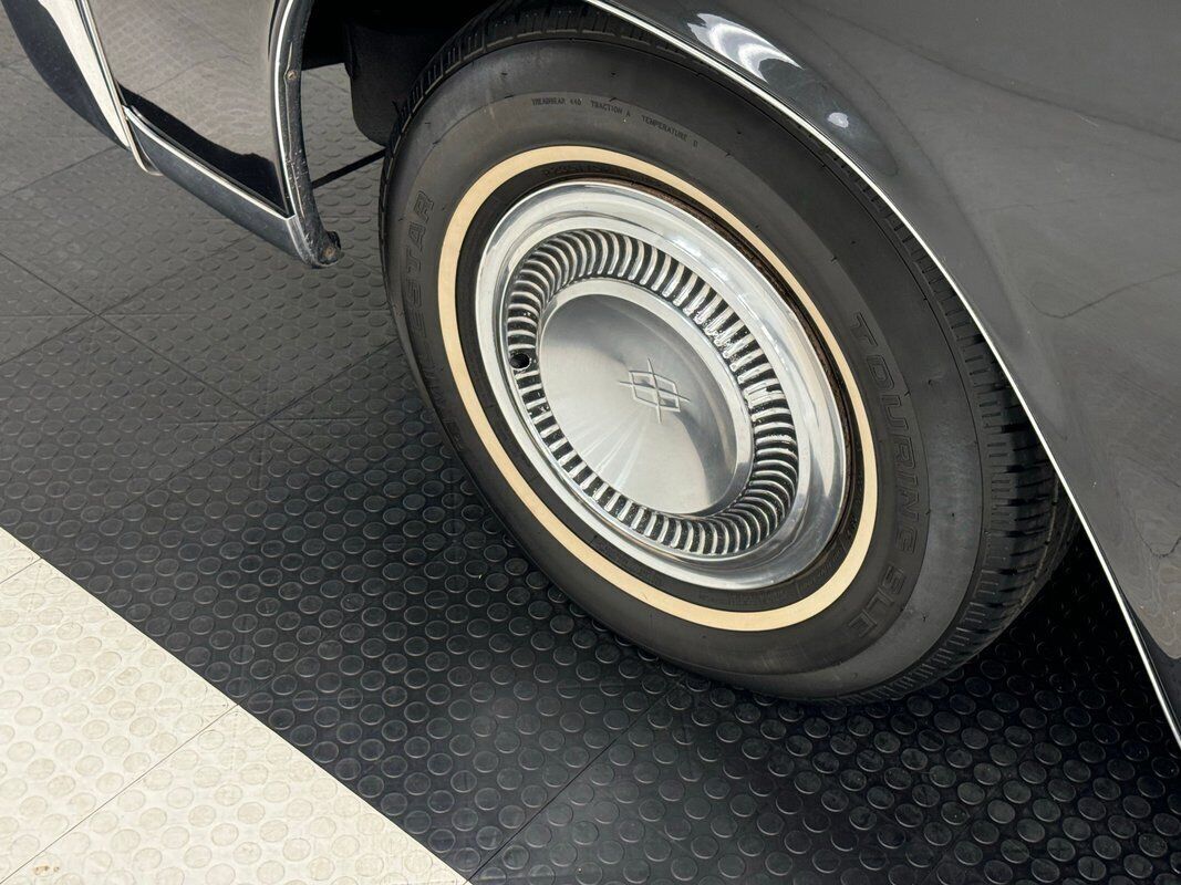 1965 Lincoln Continental Convertible - photo 12