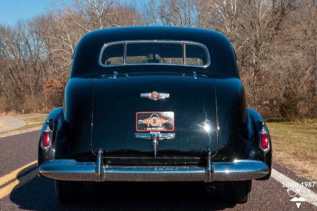 1941 Cadillac Fleetwood Series 75 7-Passenger Touring Imperial Limo - photo 4
