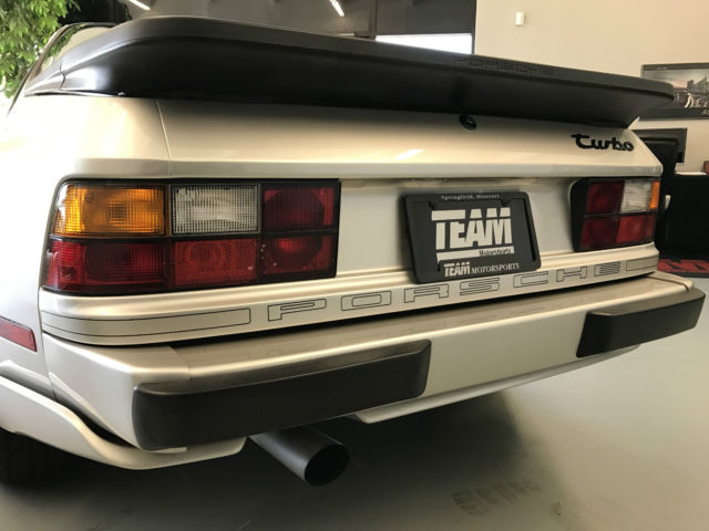 1986 Porsche 944 Turbo Coupe 2-Door - photo 11