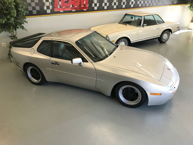 1986 Porsche 944 Turbo Coupe 2-Door - photo 2
