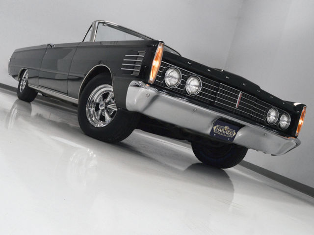 95% original survivor. 390/3-spd, triple black, new top, runs & drives like new. 1965 Mercury Monterey