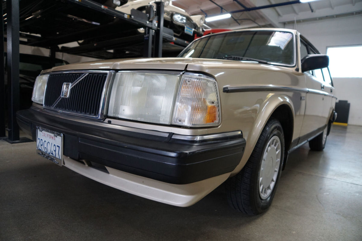 1989 Volvo 240 DL STATION WAGON GL - photo 5