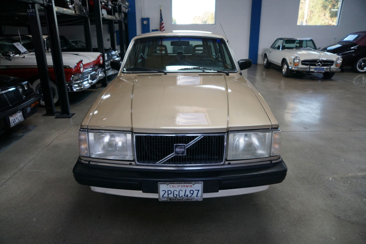 1989 Volvo 240 DL STATION WAGON GL - photo 8