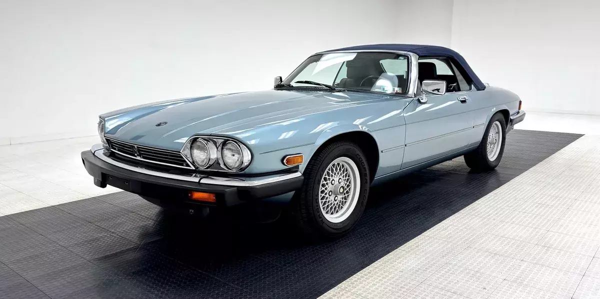 9,612 Miles/2 Owners/5.3 Liter V12/TH400 Automatic/Dealer Maintained 1990 Jaguar XJS V12 Convertible
