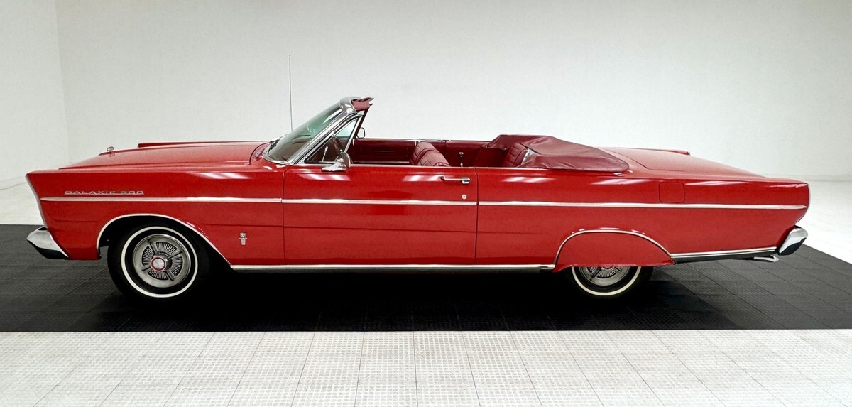 1965 Ford Galaxie 500 Convertible - photo 4