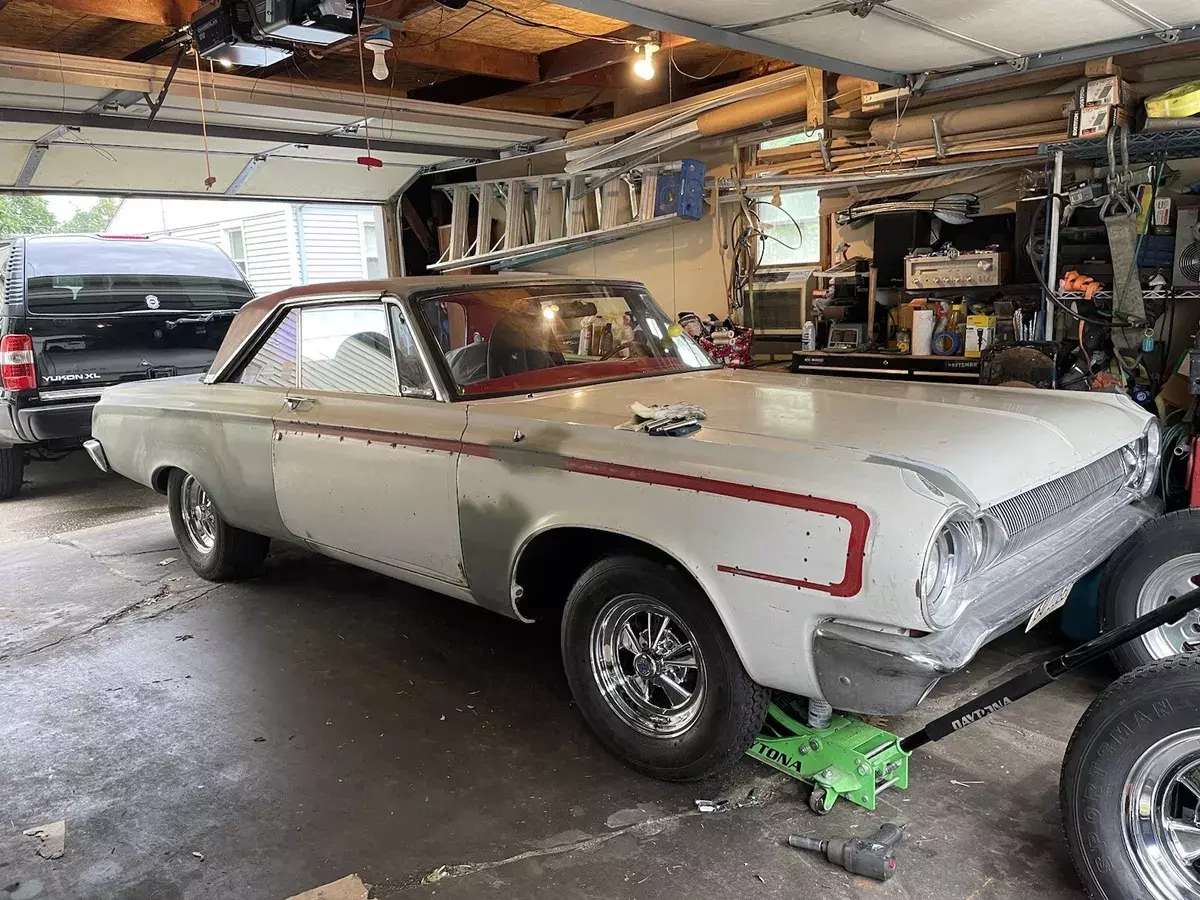 !964 440 body 2 door hardtop, all the hard stuff is done, engine transmission 1964 Dodge Polara