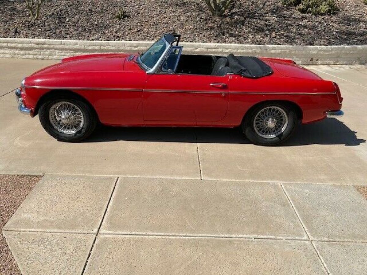 1965 MG MGB - photo 2