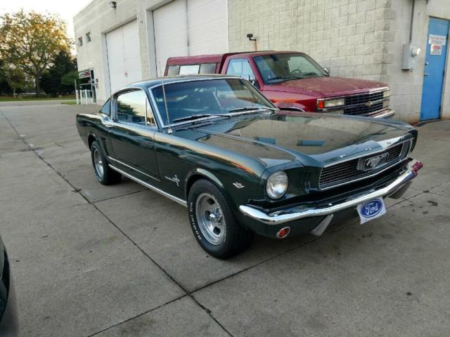 1966 Ford Mustang 2+2 - photo 3