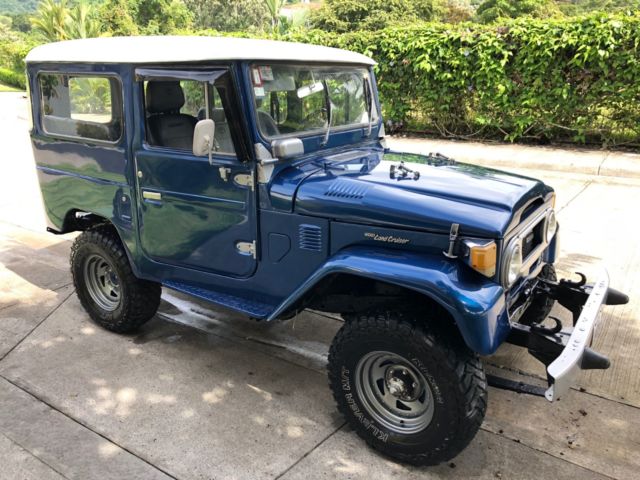!976 Toyota BJ40 Land cruiser Diesel 1976 Toyota Land Cruiser 2 door Hard top