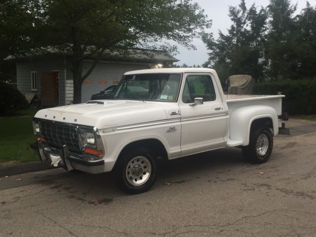 !979 Ranger Shortbed Flareside (stepside) Low Mileage Pickup Truck 1979 Ford F-100 Ranger w/XLT Lariat upgrades