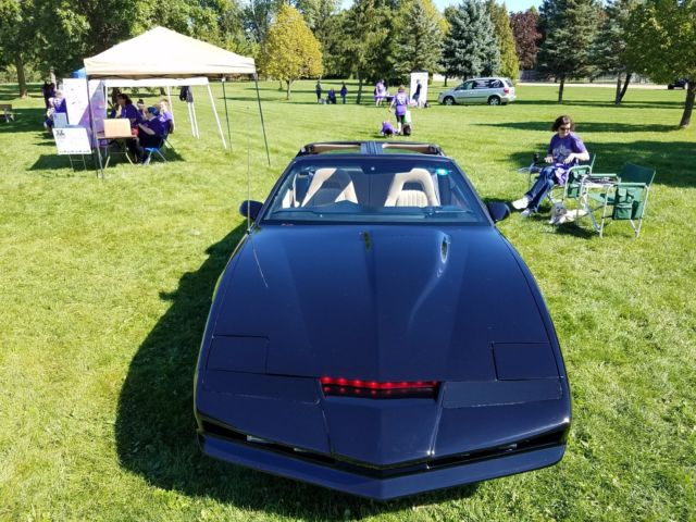 !983 Trans Am Knight Rider KITT Replica 1983 Pontiac Trans Am