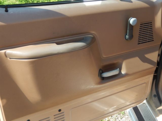 1987 Ford F-250 XL - photo 12