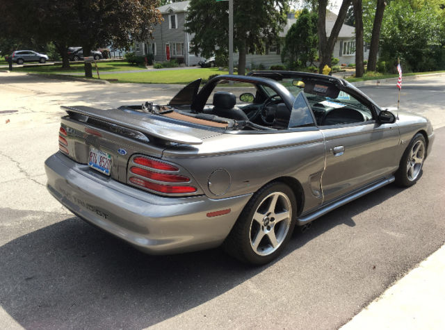 1994 Ford Mustang GT - photo 8