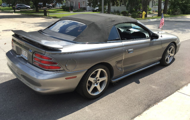 1994 Ford Mustang GT - photo 9