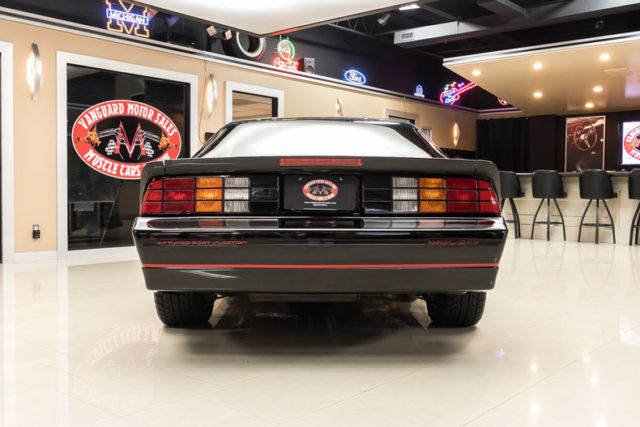 1990 Chevrolet Camaro IROC Z28 - photo 13