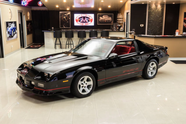1990 Chevrolet Camaro IROC Z28 - photo 5