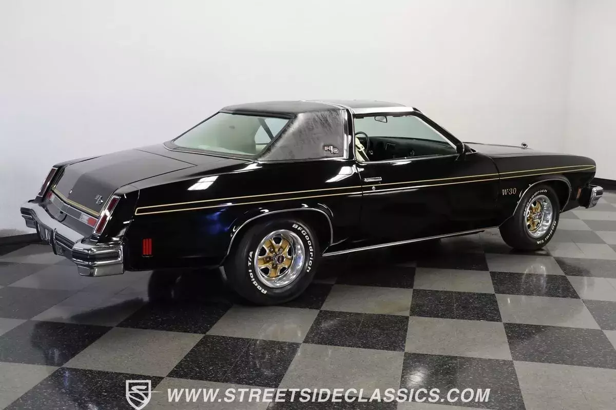 1975 Oldsmobile Cutlass Hurst/Olds W-30 - photo 12