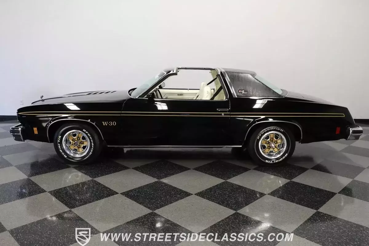 1975 Oldsmobile Cutlass Hurst/Olds W-30 - photo 3