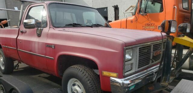 1985 Chevrolet C-10 K20 GMC 9k miles on truck! - photo 12