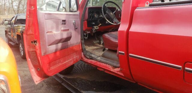 1985 Chevrolet C-10 K20 GMC 9k miles on truck! - photo 8