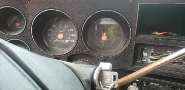 1985 Chevrolet C-10 K20 GMC 9k miles on truck! - photo 9