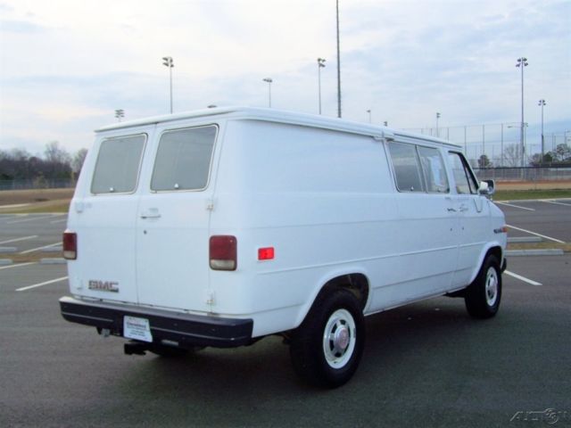 1989 GMC Vandura G3500 6.2L DIESEL SHORT BODY CLEAN G30 CARGO WAGON - photo 4