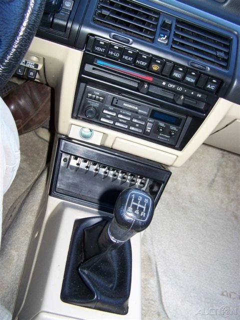 1989 Honda Accord LXi 1-OWNER 5-SPEED 2.0L FUEL INJ COLD A/C ROCK SOLID - photo 12