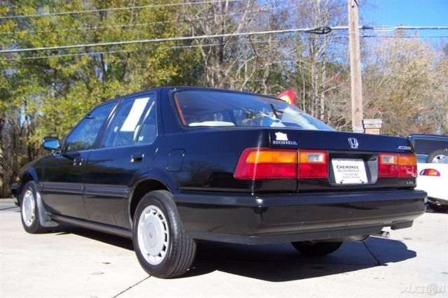 1989 Honda Accord LXi 1-OWNER 5-SPEED 2.0L FUEL INJ COLD A/C ROCK SOLID - photo 3
