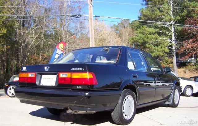 1989 Honda Accord LXi 1-OWNER 5-SPEED 2.0L FUEL INJ COLD A/C ROCK SOLID - photo 5