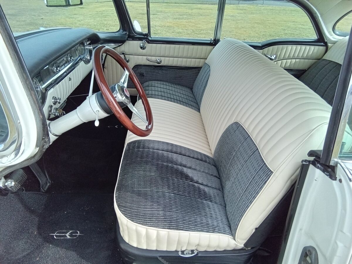 1956 Oldsmobile Supper 88 Holiday - photo 10