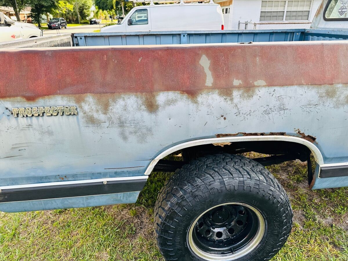 1985 Dodge Power Wagon A BeamNG Mad Maxi Patina Prospector Royal SE 4x4 - photo 10