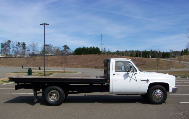 1986 Chevrolet C/K30 1-OWNER 1-TON 4-SPD A/C DIESEL FLAT STAKE BED DUALLY CHEVY - photo 7