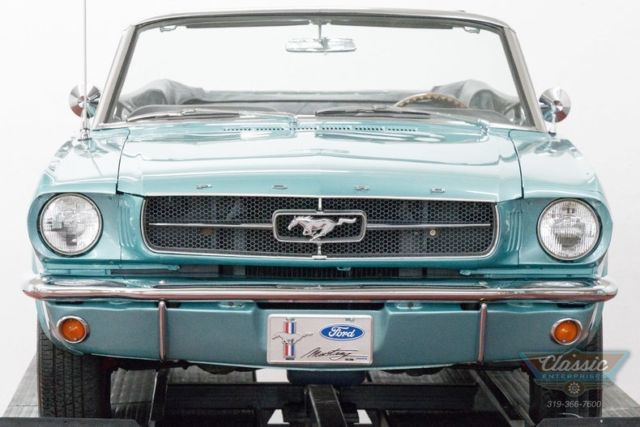 1965 Ford Mustang convertible show ready and correct to original - photo 3