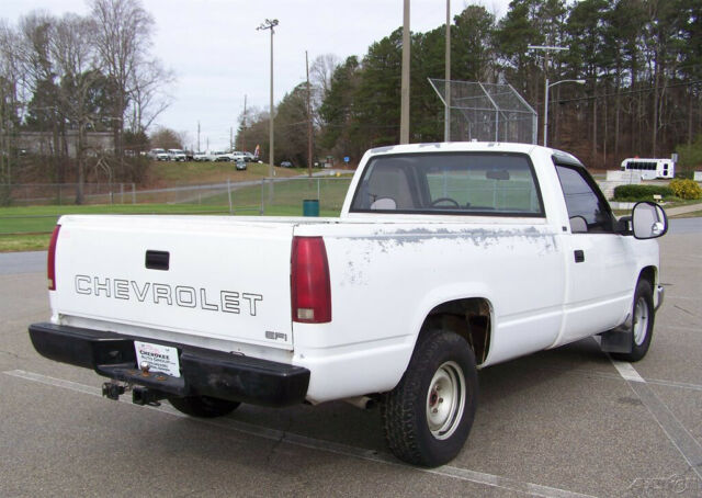 1988 Chevrolet C/K Pickup 1500 1-OWNER 154K 4.3L V6 COLD AC SOLID SOUTHERN RIG - photo 2