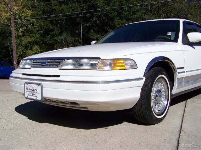 1994 Ford Crown Victoria LX 67k LOADED 2 THE MAX LEATHER DIGITAL DASH LTD TOW PK - photo 11