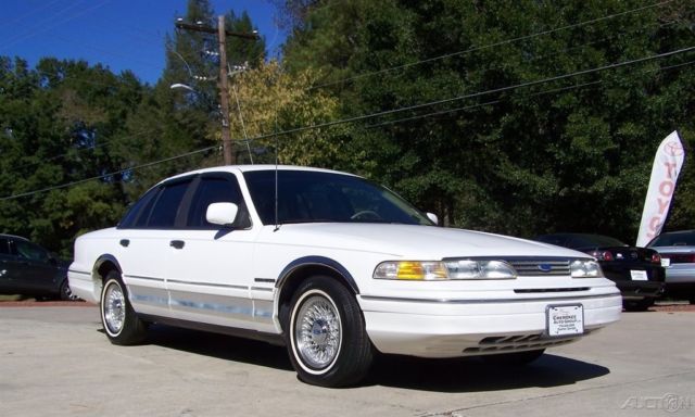 1994 Ford Crown Victoria LX 67k LOADED 2 THE MAX LEATHER DIGITAL DASH LTD TOW PK - photo 4