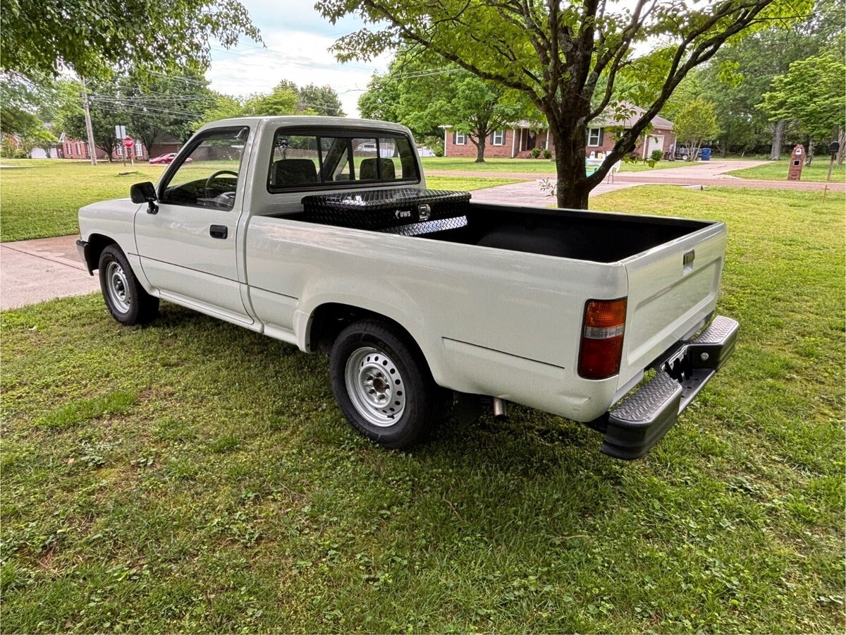 1993 Toyota Pickup - photo 4