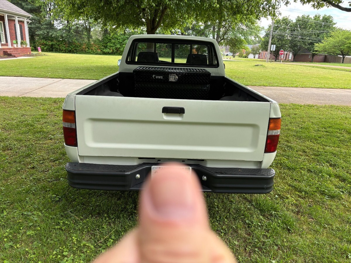 1993 Toyota Pickup - photo 5